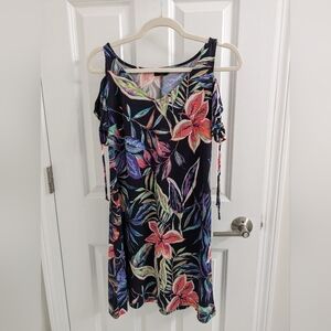 Cut out shoulder floral dress